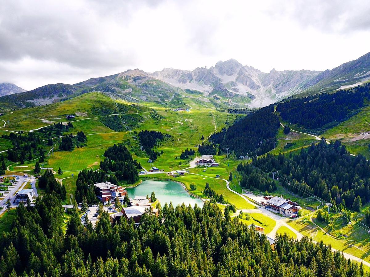 Residence Le Domaine Du Jardin Alpin - Courchevel 1850 Bagian luar foto